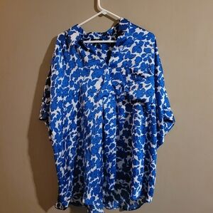 Alfani Blue and White Floral Top. 3x